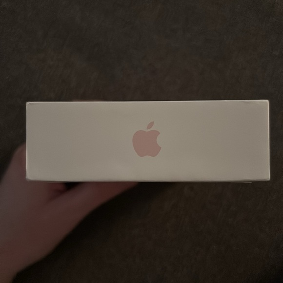 iPhone 15 Box - Picture 4 of 4